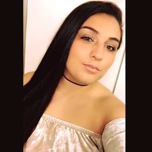 Meet your Posher, Stefanie